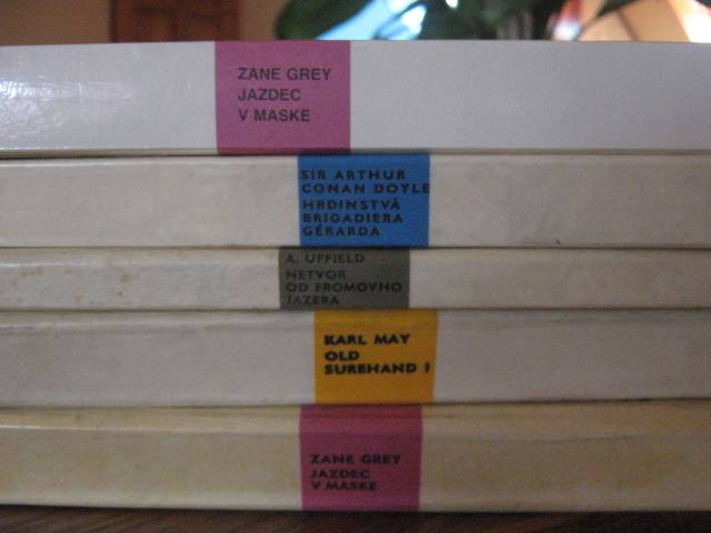 knihy I 001.jpg